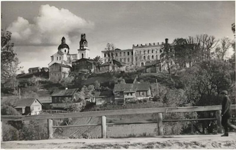 Файл:Duhovskaya gora 1941-1944.jpg