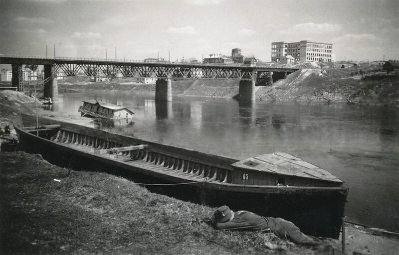 Файл:Novyj-most-1944-siesta.jpg