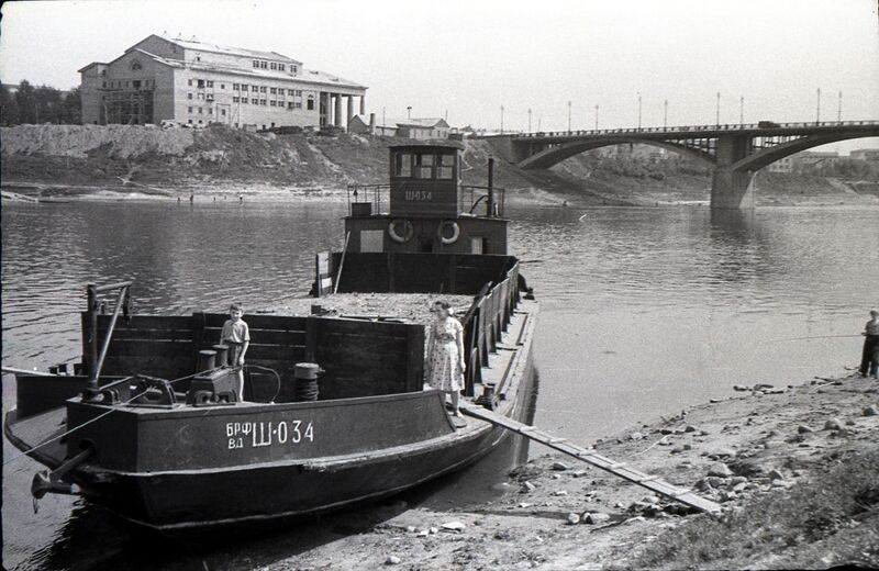 Файл:Dvina-teatr~1958-2.jpg